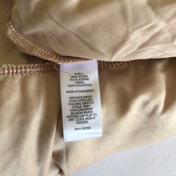 EXPRESS WHITE LACE CAGED FRONT CAMISOLE MEDIUM - Picture 7 of 11